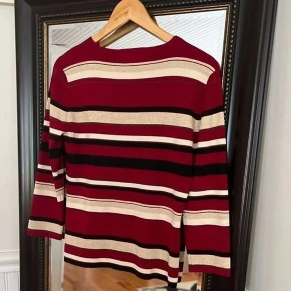 Casual corner Crew Neck Metallic Silk Sweater Size Medium - Picture 2 of 4